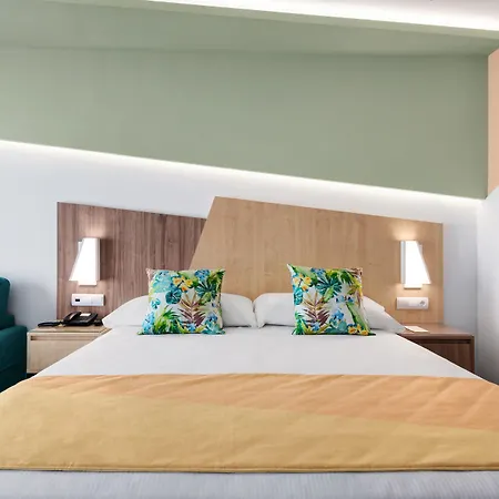 ホテル Riu Playa Park 4*